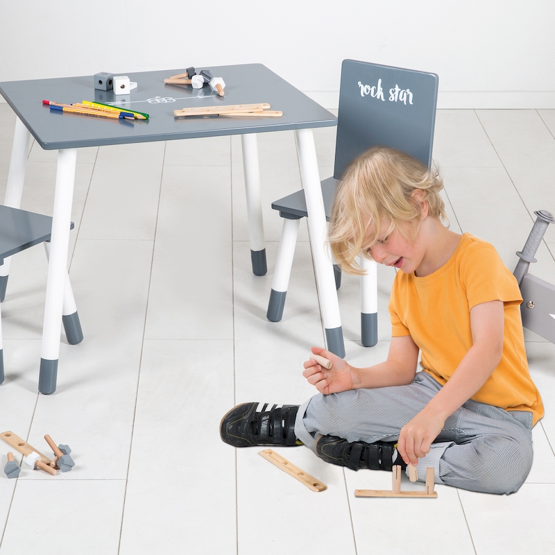 Комплект детской мебели Rock Star Baby: стол + 2 стульчика, серый/белый. Фото №4