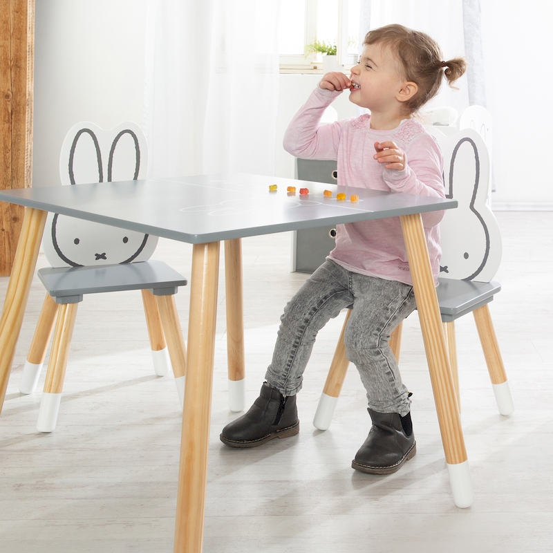 Комплект детской мебели Miffy: стол + 2 стульчика, серый/белый/натуральный. Фото №4